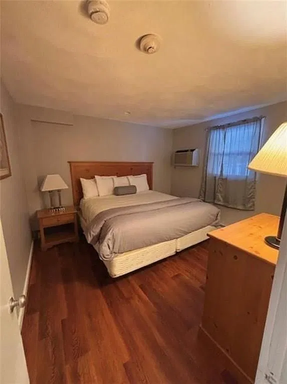 1 bed, 1.0 bath, 500 sqft, $2,000 — Photo 4