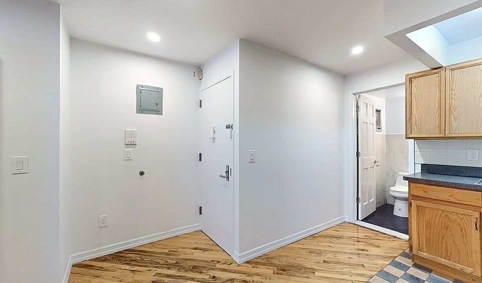 1st image of 120 Orchard St #6H