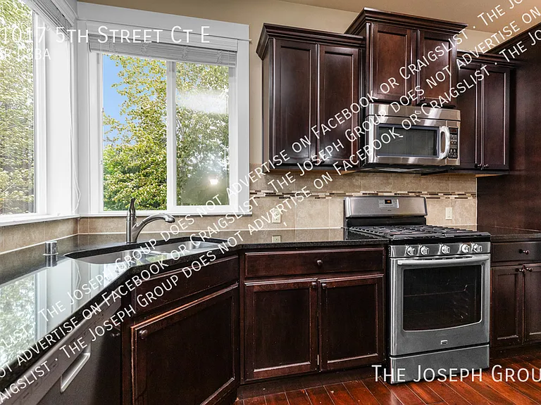 11017 5th Street Ct E — Photo 10