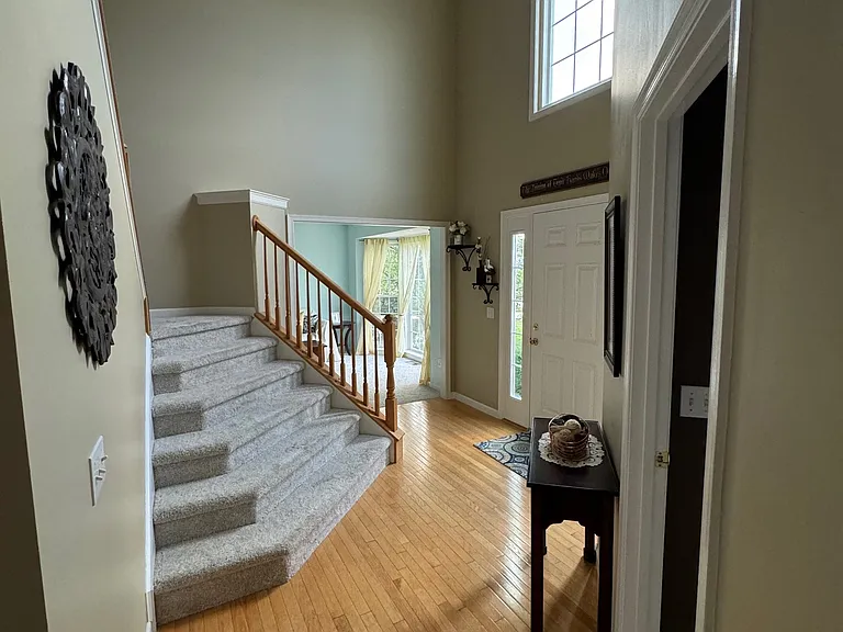 515 Weatherstone Dr — Photo 3
