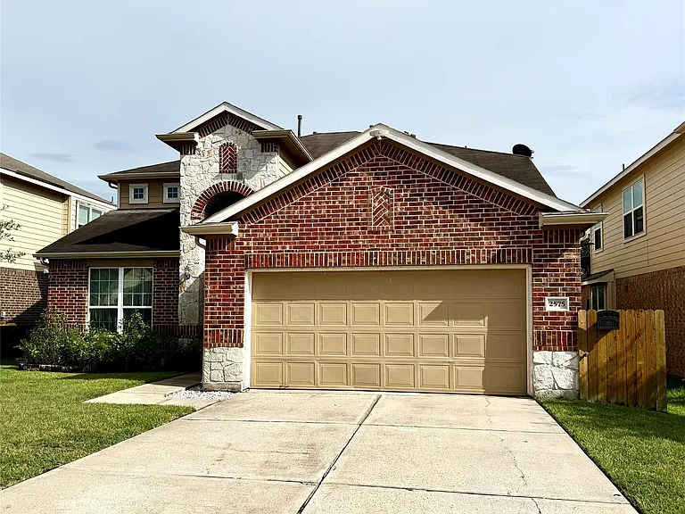 2575 Riverway Dr — Photo 4