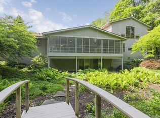 6901 Maple Brook Dr, Allendale, MI 49401
