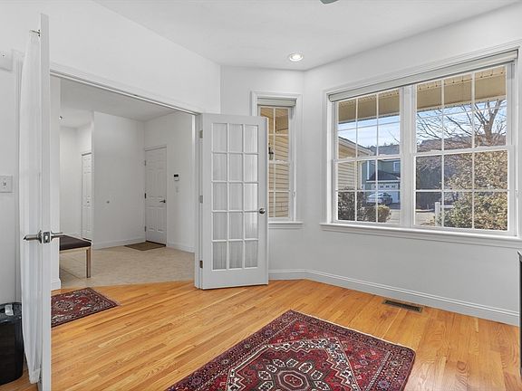 5th image of 640 Devenwood Way #640
