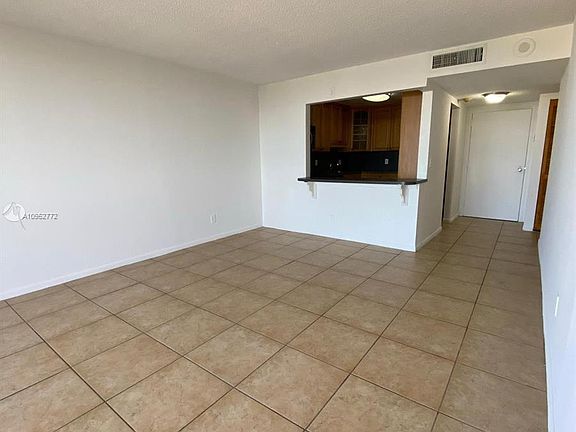 2nd image of 13499 Biscayne Blvd APT 601