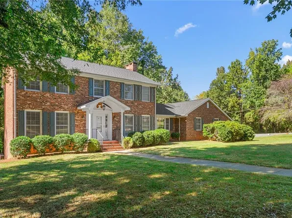 1426 Cherry Dr, Burlington, NC 27215