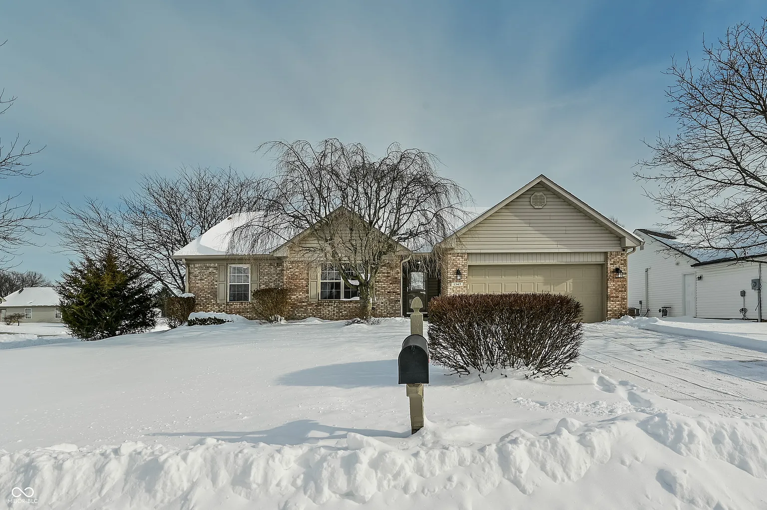 1347 Magnolia Dr photo 1