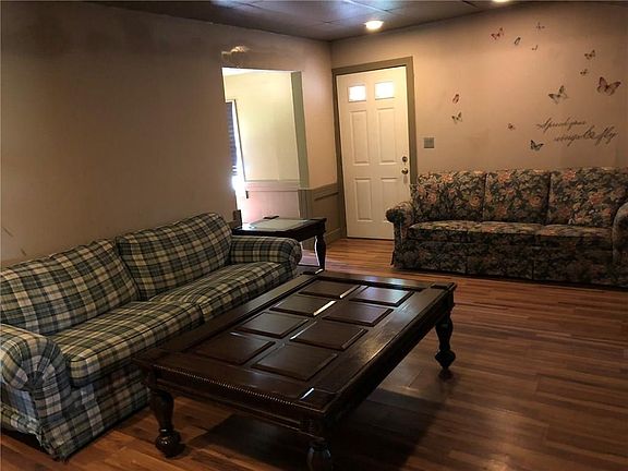 3rd image of 216 Minnow Springs Ave