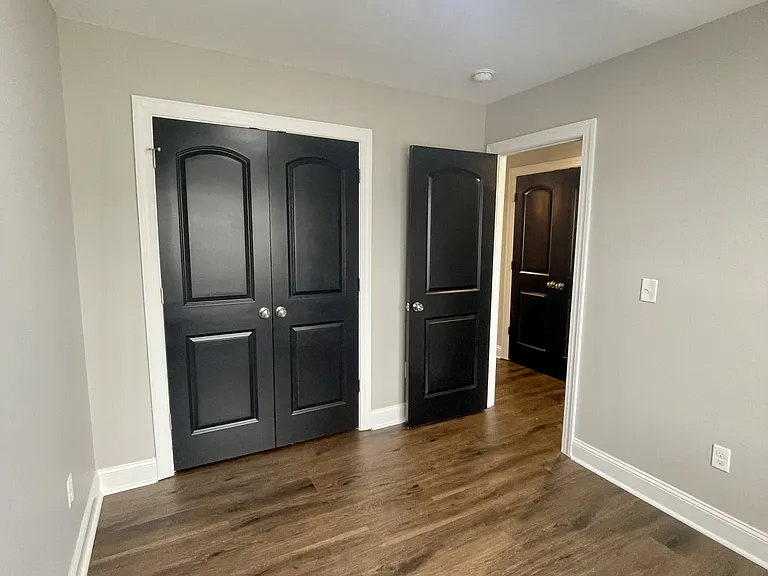 105 Emanuel Ct #1 — Photo 32
