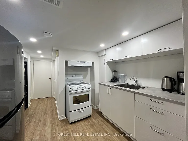 960 Briar Hill Ave #BASEMENT — Photo 4