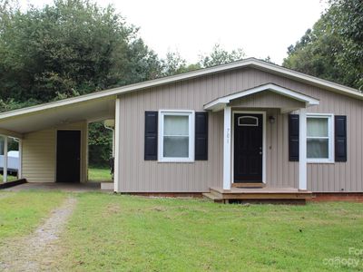 701 E 10th St, Newton, NC, 28658