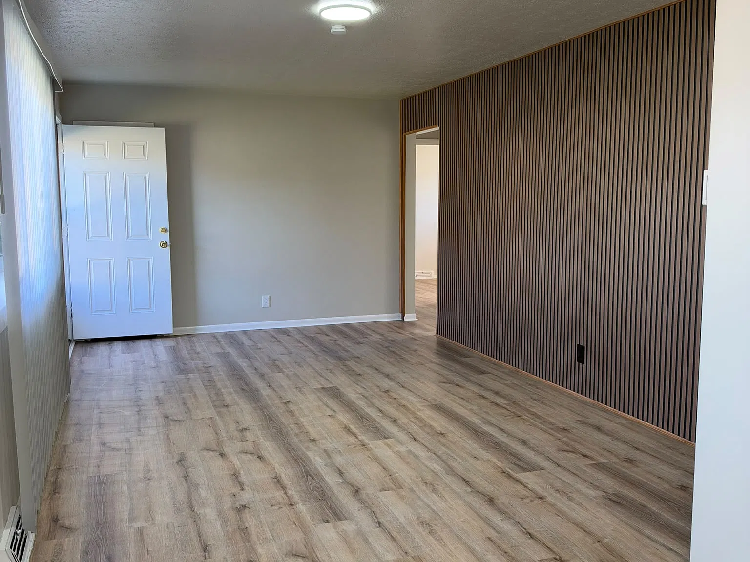 3 bed, 960 sqft, $1,850 — Photo 2