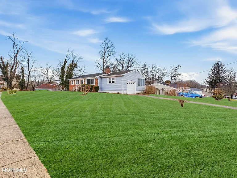 1041 Mulberry Pl — Photo 4