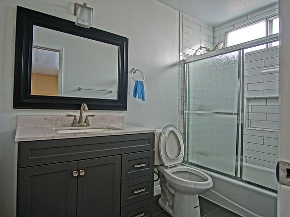 4th image of 2012 S Garfield Ave #D