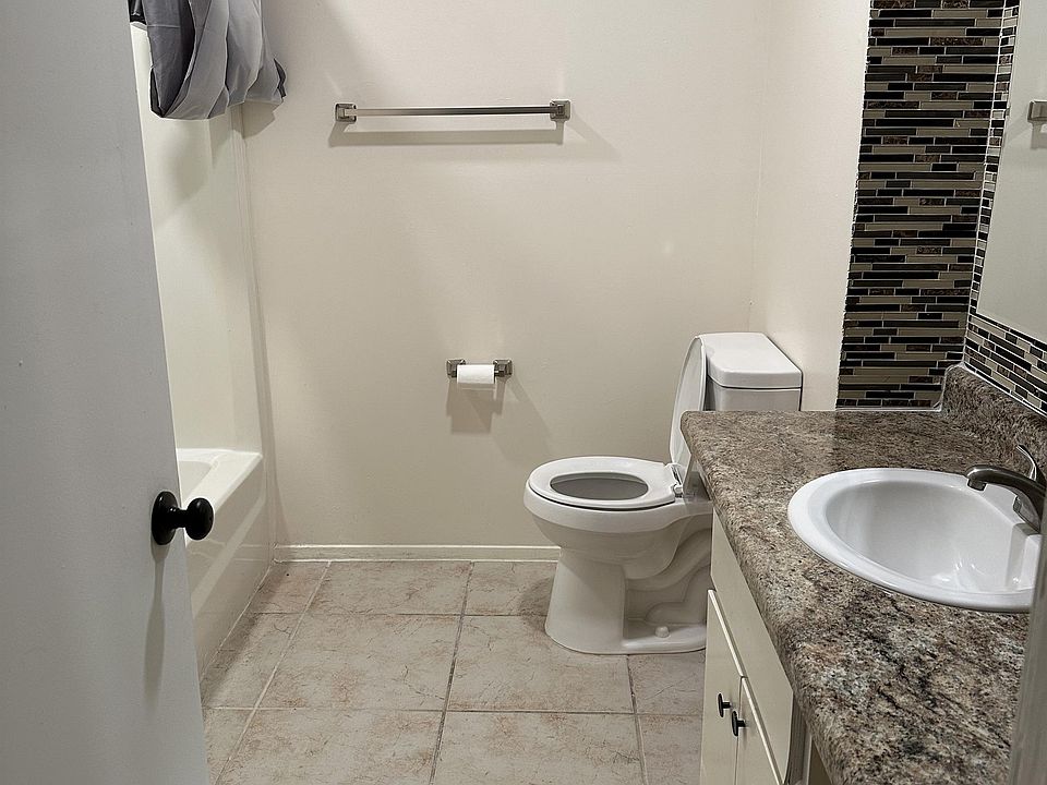 2nd image of 8 Meadow Run Cir #3F