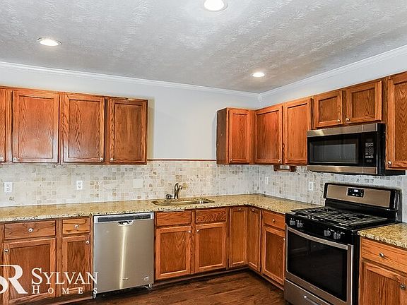 5th image of 749 Village Lane Dr SW