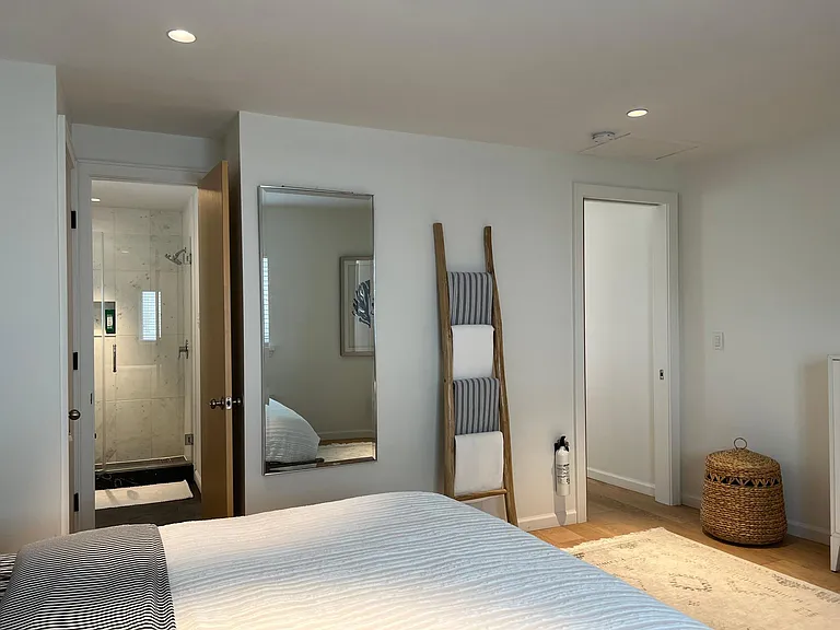 100 Ocean Ave #25 — Photo 11