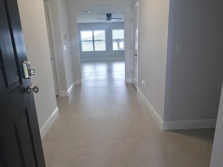 6712 SW 64th Ct — Photo 3
