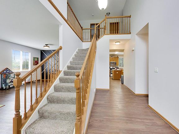 5th image of 527 W Mara Lynn Ct