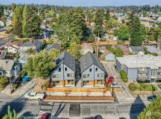 914 N 100th St, Seattle, WA 98133