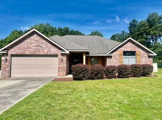 67 Creedmoor, Hattiesburg, MS 39402