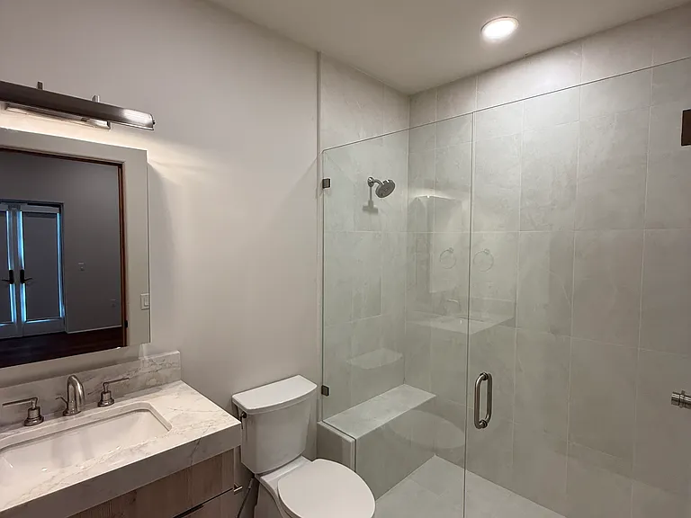 301 W Comstock Ave #2 — Photo 18