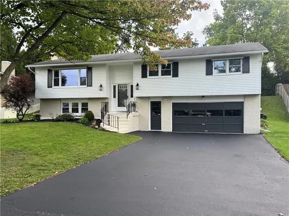 4904 Ledyard Dr, Manlius, NY 13104