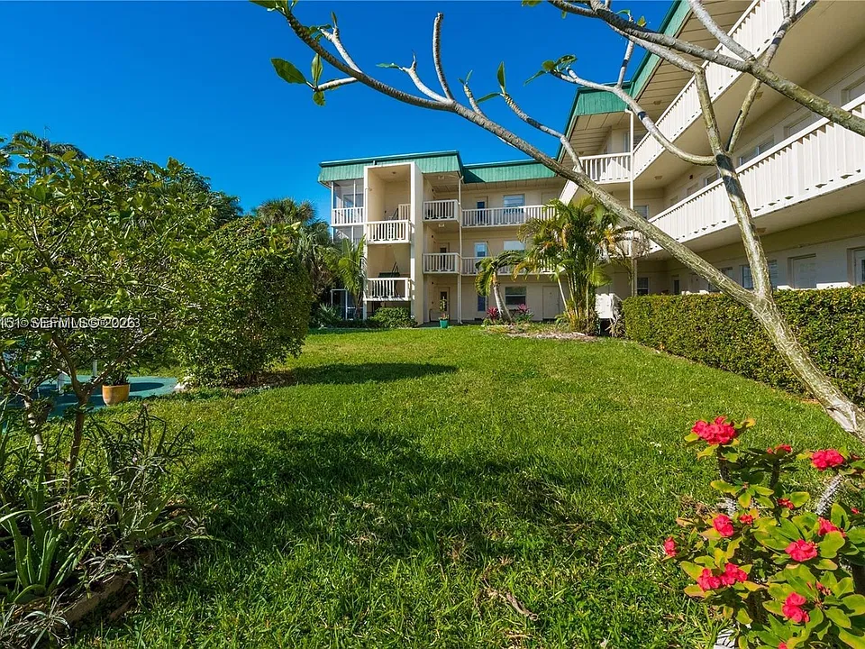 1450 Atlantic Shores Blvd #303
