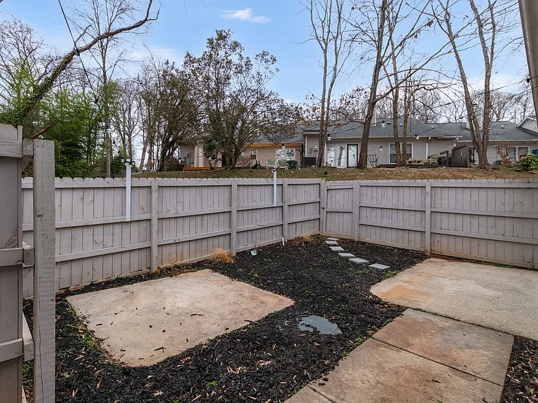 1413 Grantland Pl — Photo 31