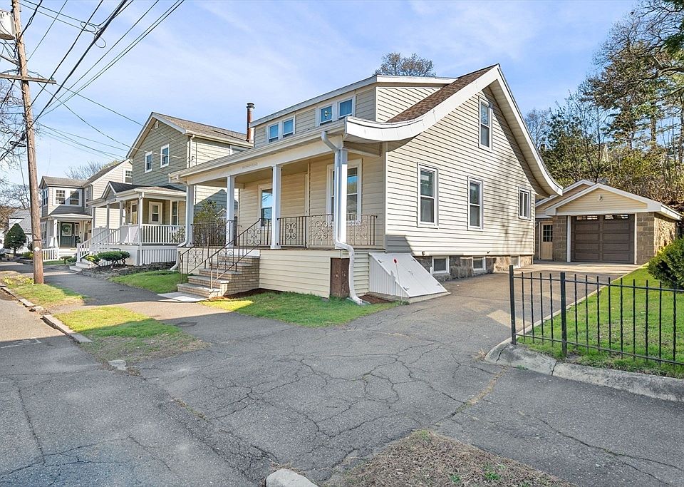 1st image of 21 Fair Oaks Ave
