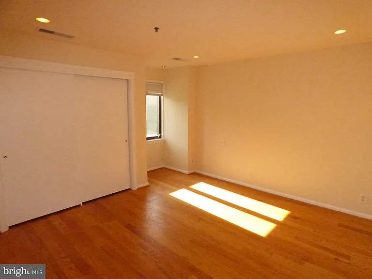 1401 N Oak St #G4 — Photo 17