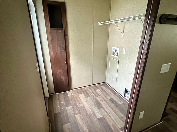 4th image of 339 Bowman St