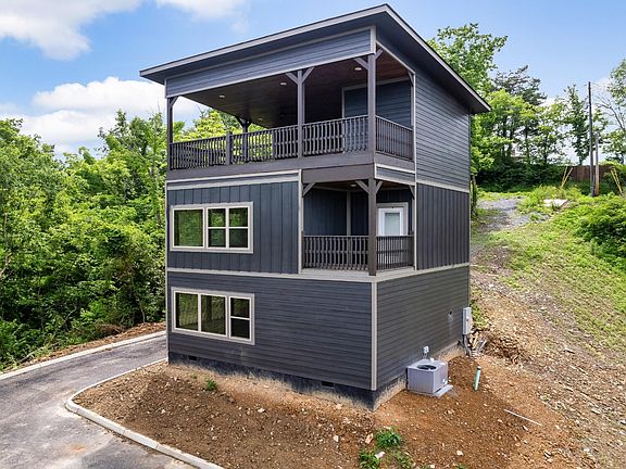 2nd image of 1654 Veterans Blvd #45