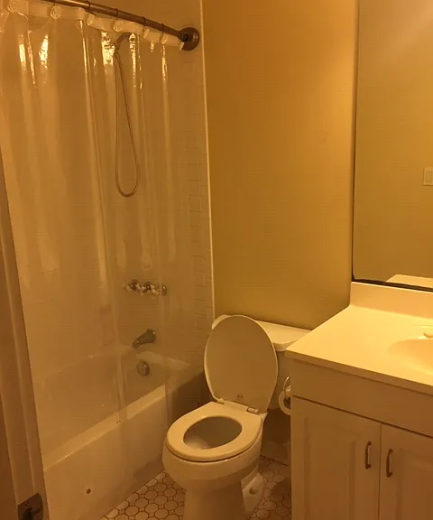4509 Avenue C — Photo 3