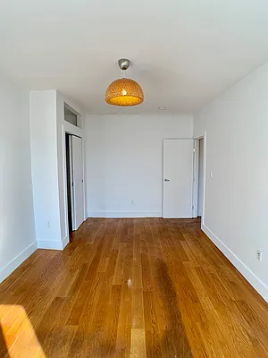 Rented by Bohemia Realty Group | media 19