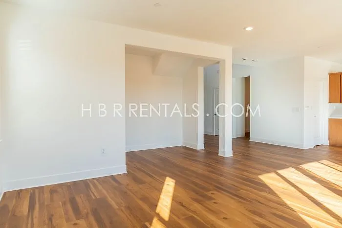 2752 Tribune St — Photo 14