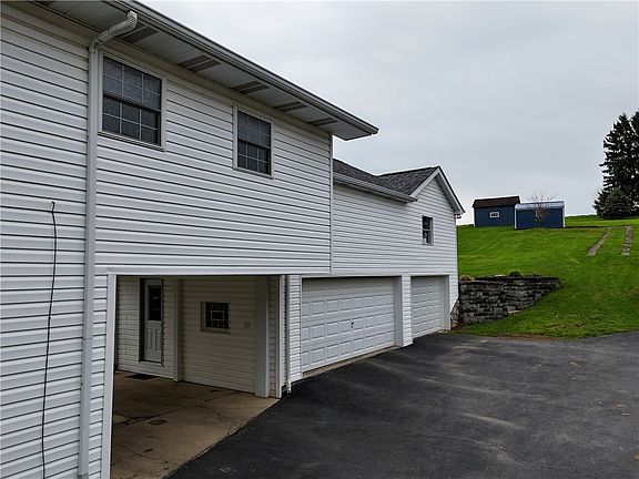 4th image of 627 Butler Rd E