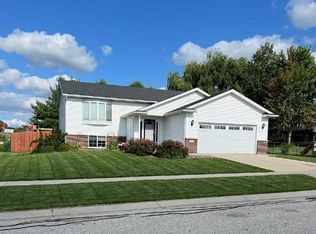 406 7th Ave NE, Byron, MN 55920