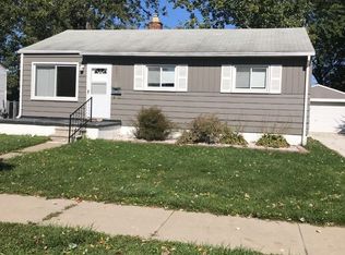 22645 Stephens St, Saint Clair Shores, MI 48080