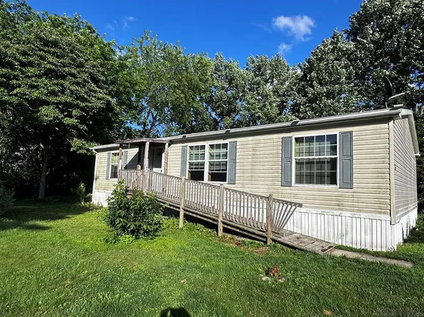138 N White Dr, Johnstown, PA 15905