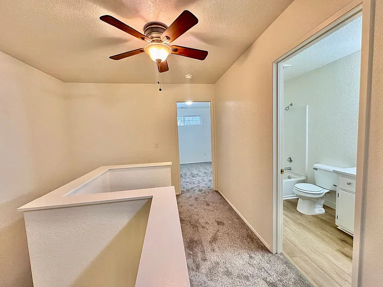 4701 NE 77th Ave #D-16 — Photo 30