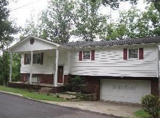 929 Harmony Ln, South Charleston, WV 25303