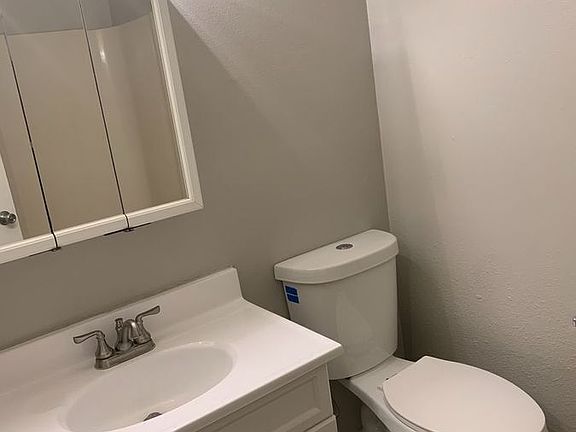 5th image of 630 N 9th St APT 19