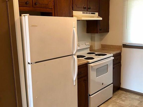 3rd image of 8252 S 48th St #8