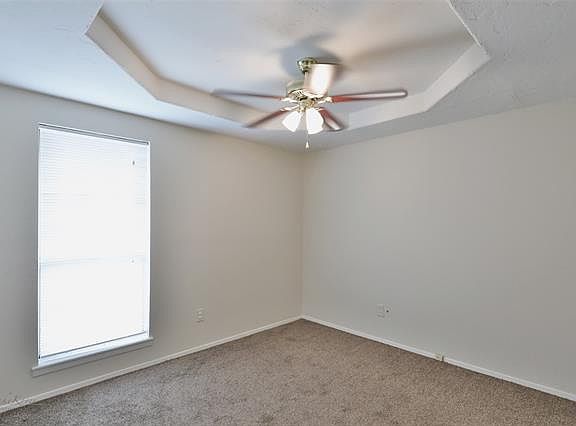 5th image of 3909 Georgetown Dr