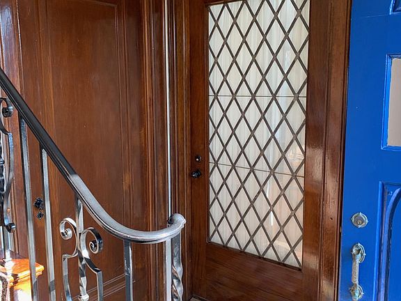 Entrance into building