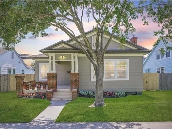 1307 Milam Dr, Galveston, TX 77551