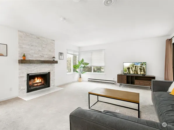 22226 24th Avenue S #J67, Des Moines, WA 98198