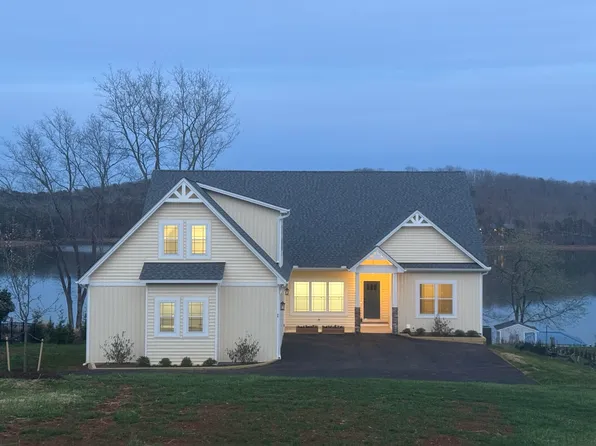 86 Dalton Ln, Lynch Station, VA 24571