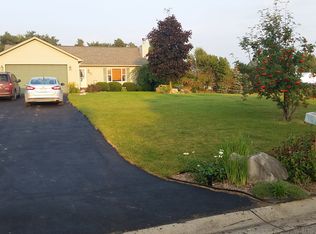 5921 Carter Ct, Howell, MI 48843