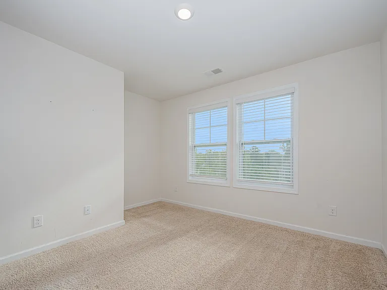 630 Cypress Glen Ln — Photo 17